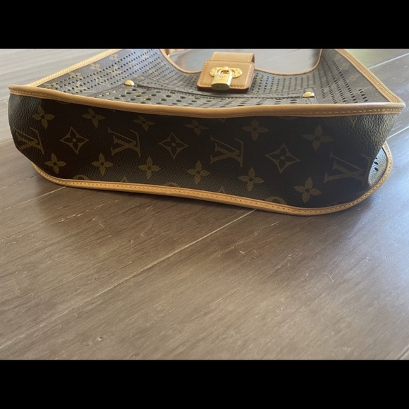 Louis Vuitton monogram musette green - Picture 5 of 11